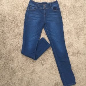 High waisted blue skinny jeans